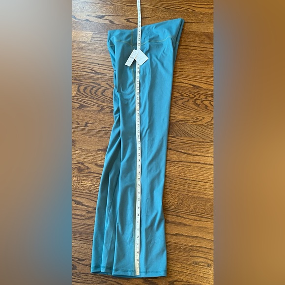 J. Crew  CloudStretch high-rise flare pant Large brand new perfect condition - Picture 10 of 10